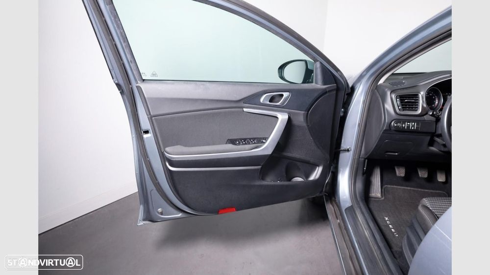 Kia XCeed 1.0 T-GDI Drive — fotografia 7