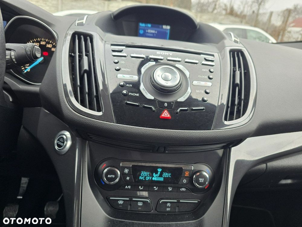 Ford Kuga 1.6 EcoBoost 2x4 Titanium - 19