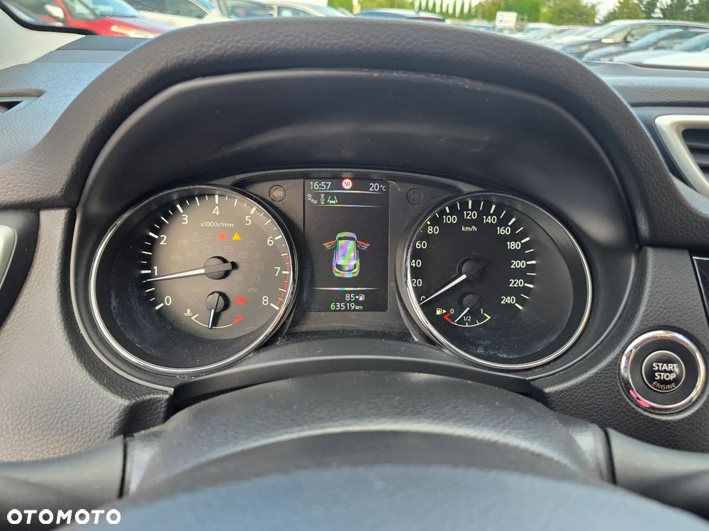 Nissan Qashqai - 25