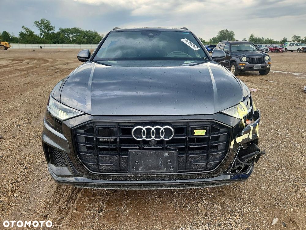 Audi Q8 - 6