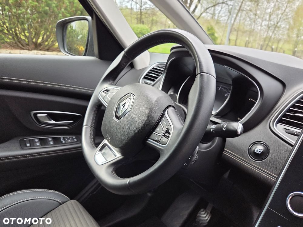 Renault Grand Scenic - 22