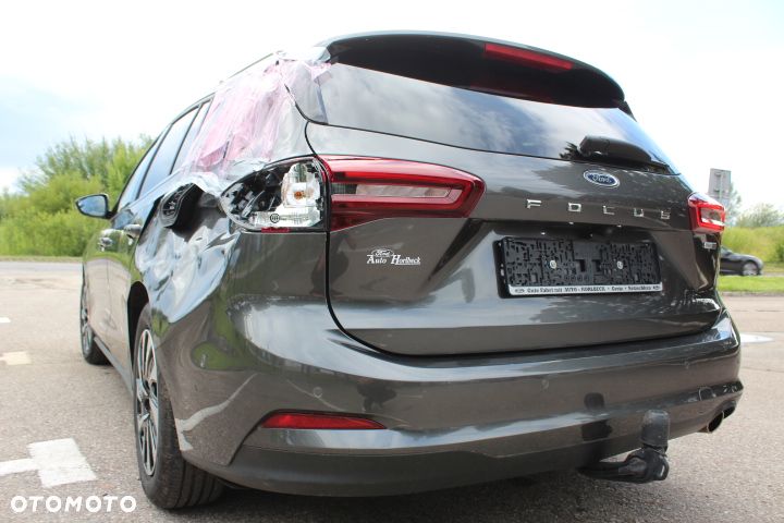 Ford Focus 1.0 EcoBoost Titanium - 5