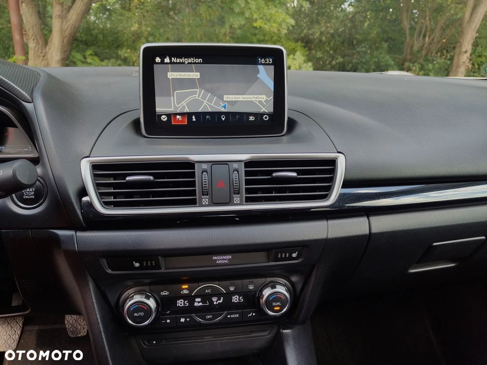 Mazda 3 SKYACTIV-G 120 NAKAMA - 23