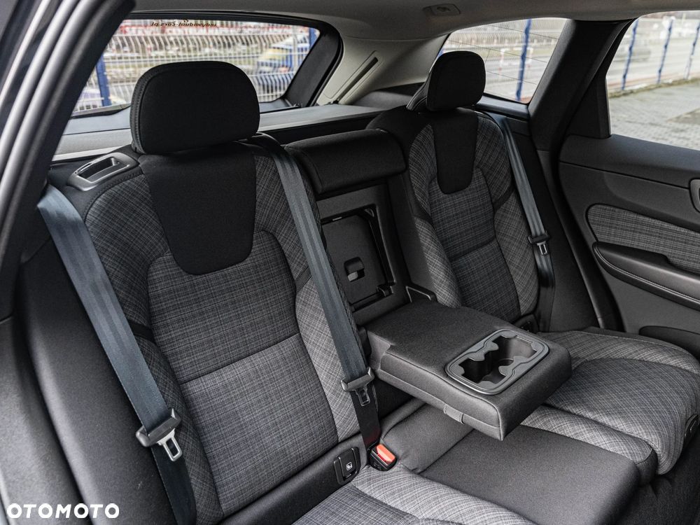 Volvo XC 60 B4 D Core - 27