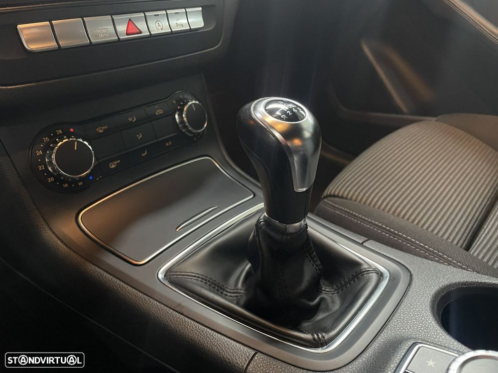 Mercedes-Benz B 180 d Style - 19