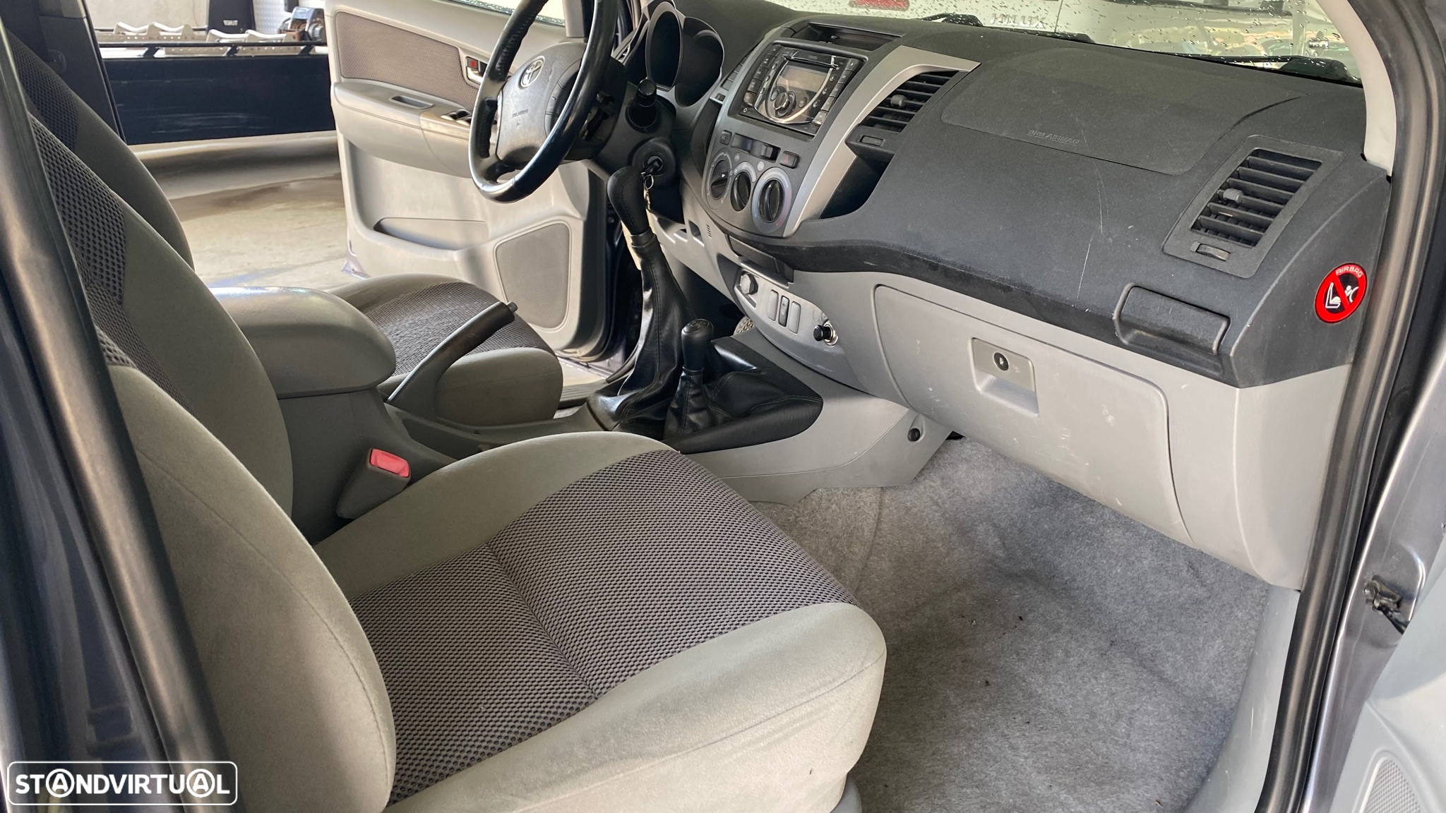 Toyota Hilux 2.5 D-4D 4WD CD Tracker - 14