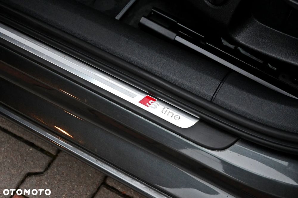 Audi A6 Avant 2.0 TDI Ultra DPF S tronic - 32