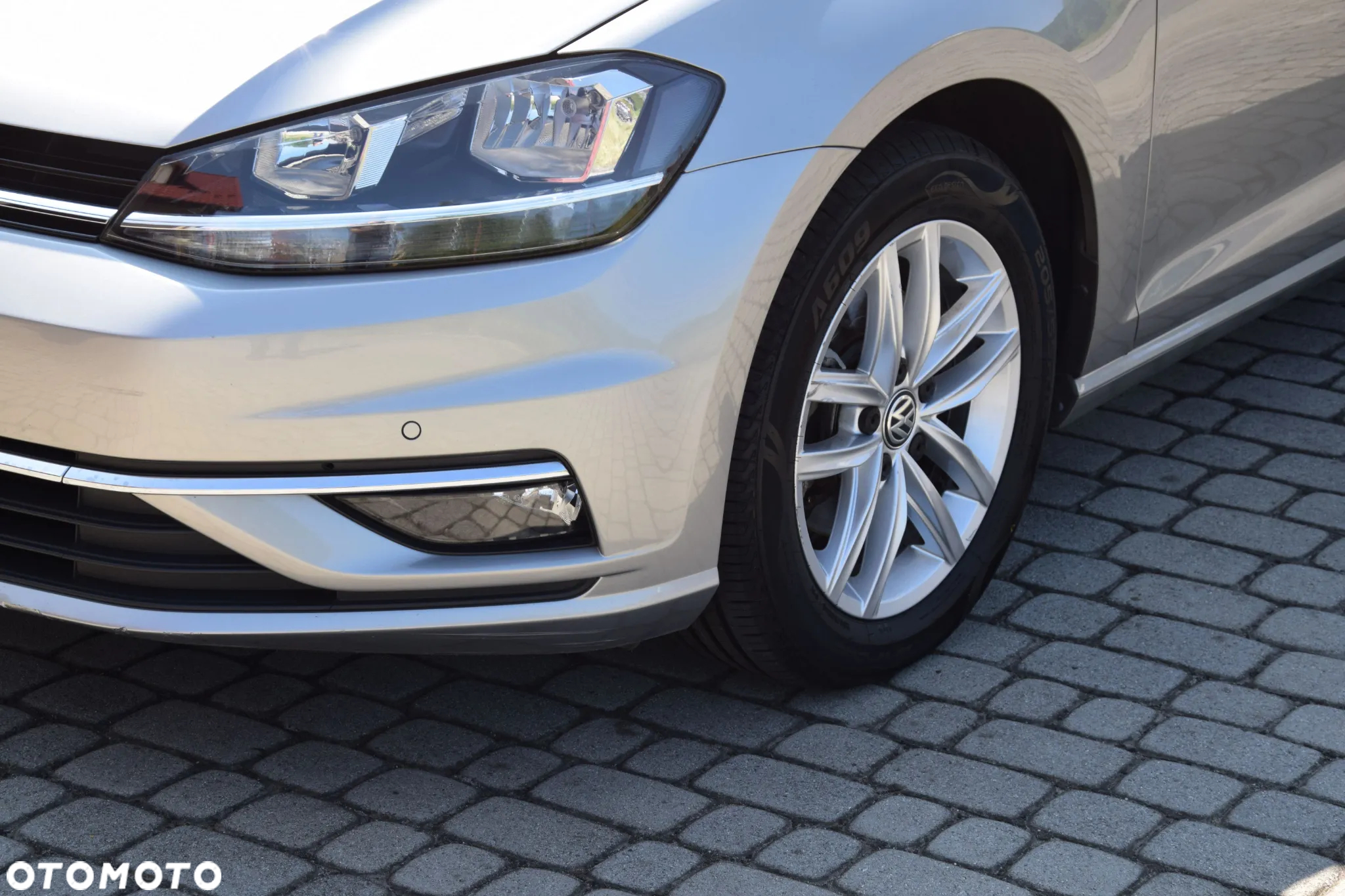 Volkswagen Golf - 12