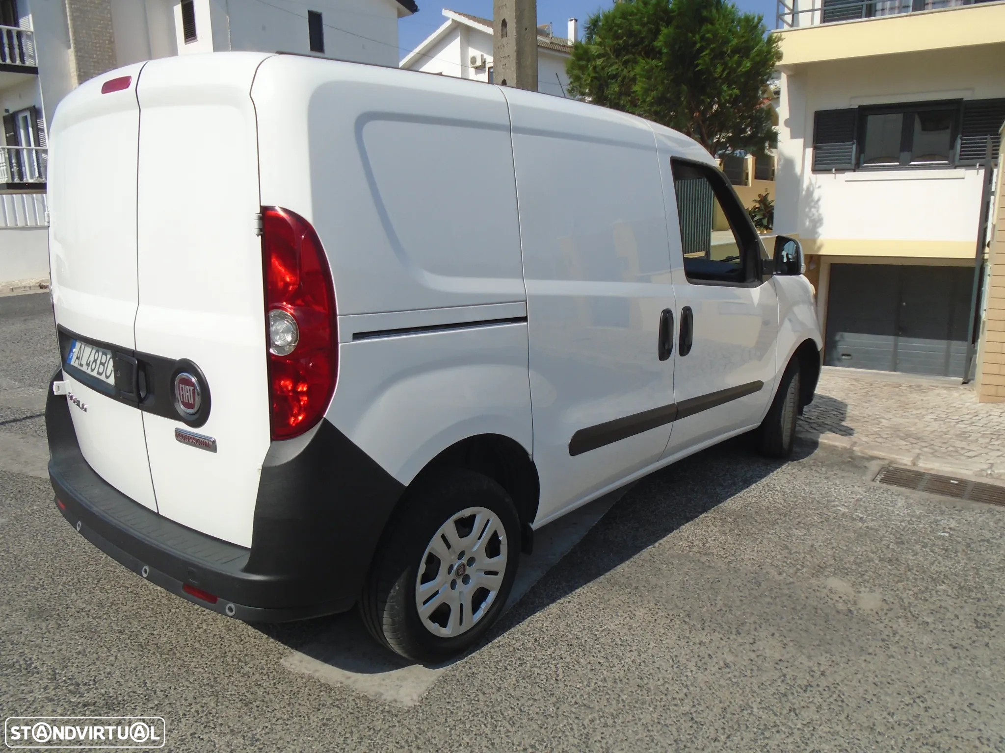 Fiat DOBLO 1.3 M-Jet 3 LUGARES 95 CV IVA DEDUTIVEL-NACIONAL - 3