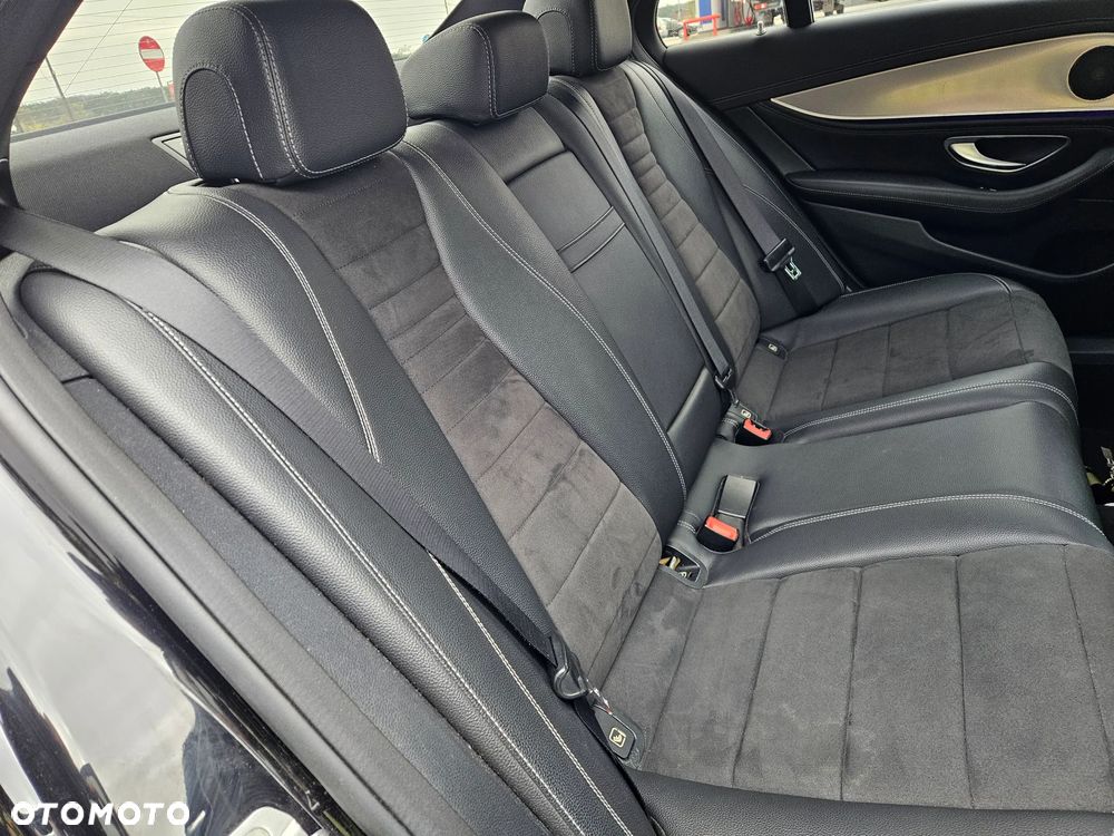 Mercedes-Benz Klasa E 220 d 9G-TRONIC - 17