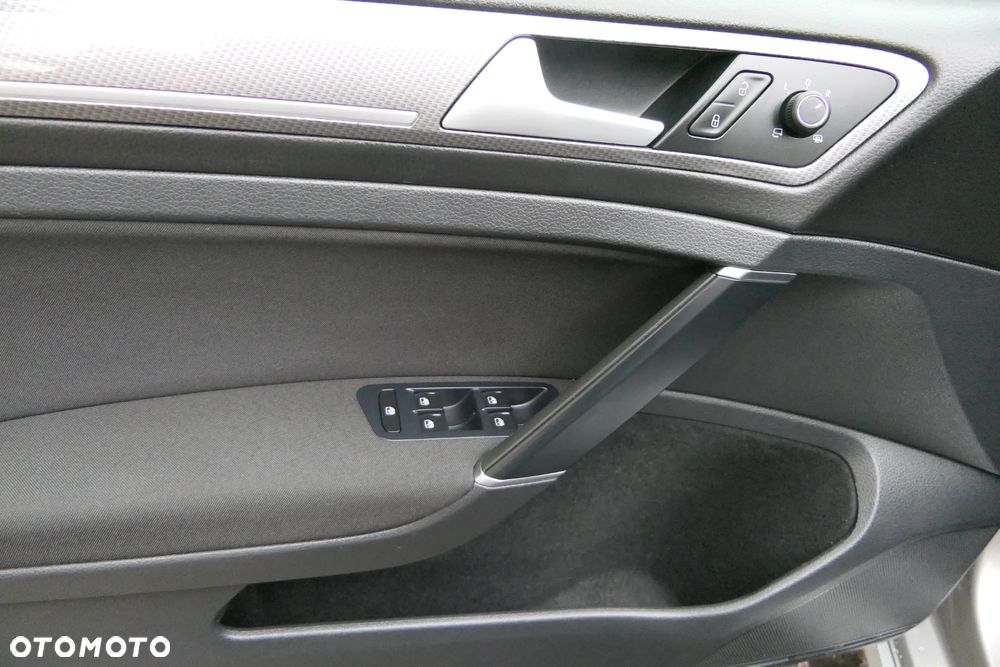 Volkswagen Golf 2.0 BlueTDI 4Motion Comfortline - 29