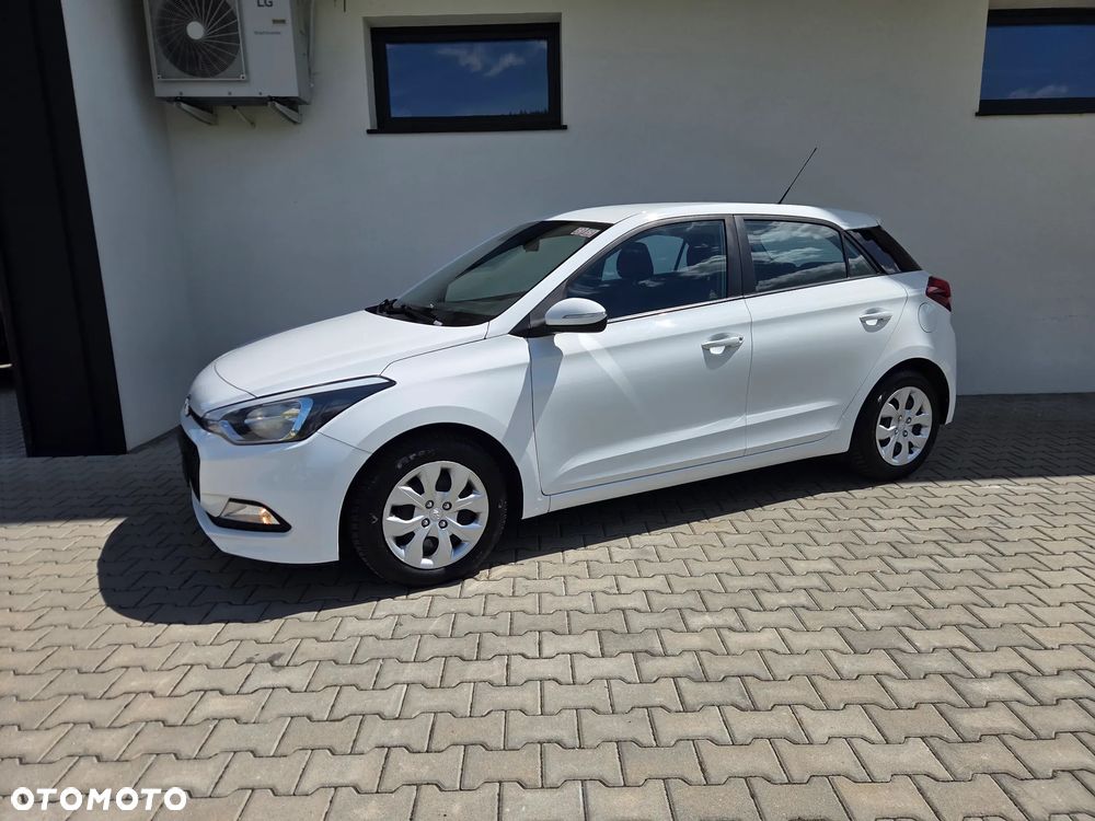 Hyundai i20 - 15