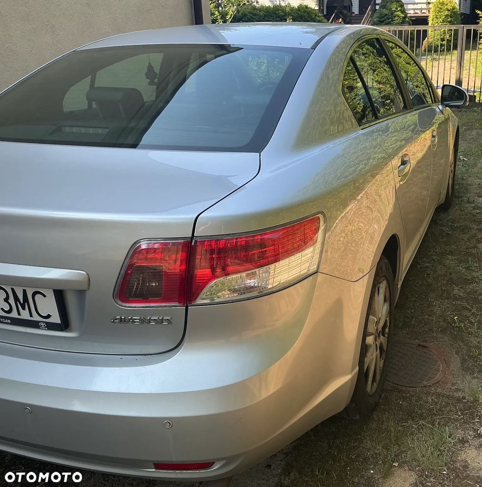 Toyota Avensis 2.2 D-4D Premium - 5