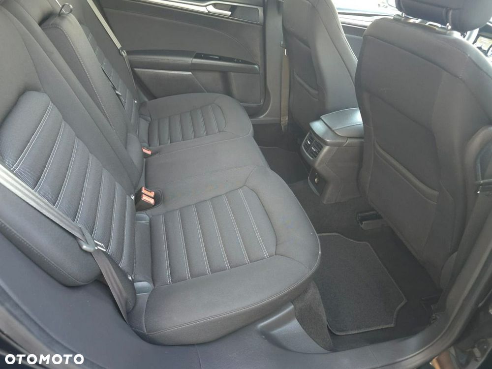 Ford Mondeo - 12