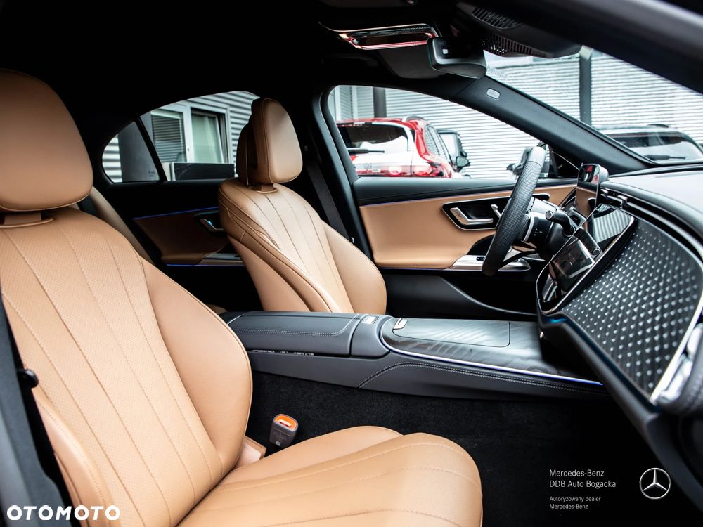 Mercedes-Benz Klasa E 200 mHEV 4-Matic AMG 9G-Tronic - 8