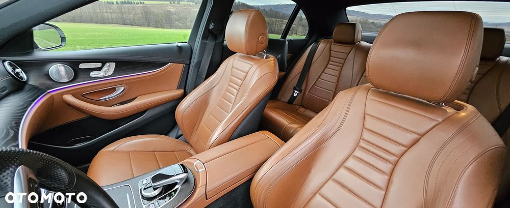 Mercedes-Benz Klasa E 220 d 4Matic 9G-TRONIC AMG Line - 37