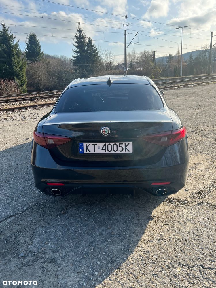 Alfa Romeo Giulia 2.0 Turbo 16V AT8 Veloce Ti - 6