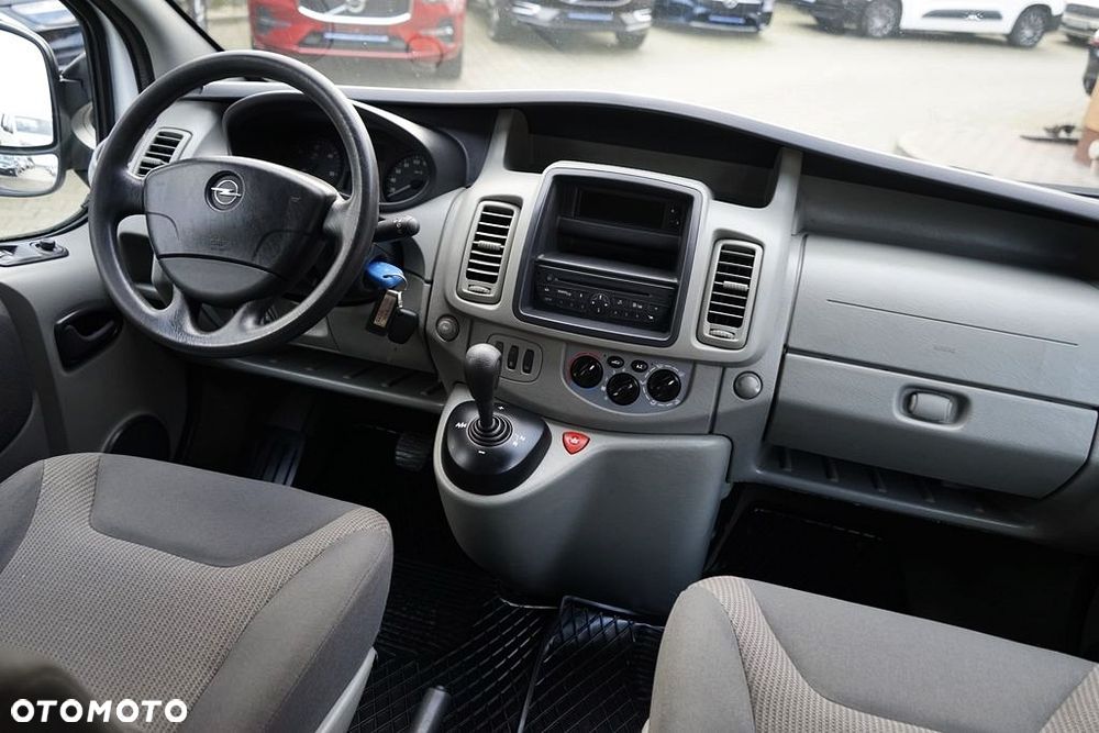 Opel Vivaro - 25