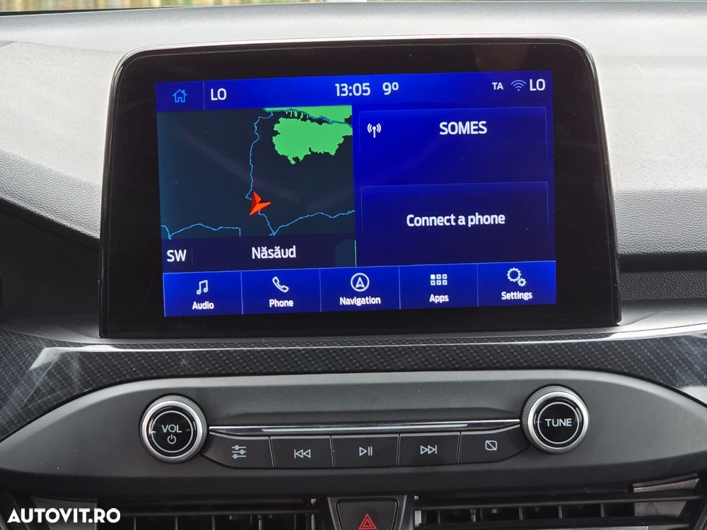 Ford Focus 1.0 EcoBoost Hybrid ST-LINE DESIGN - 10