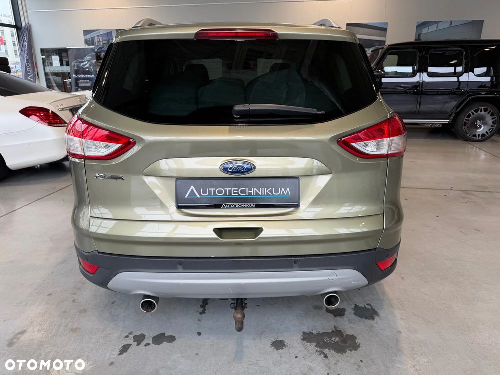 Ford Kuga 2.0 TDCi 2x4 Titanium - 6