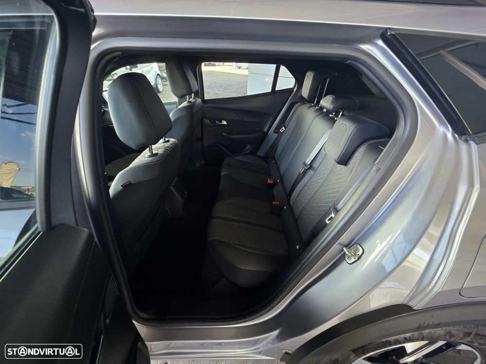 Peugeot e-2008 50 kWh Allure - 20