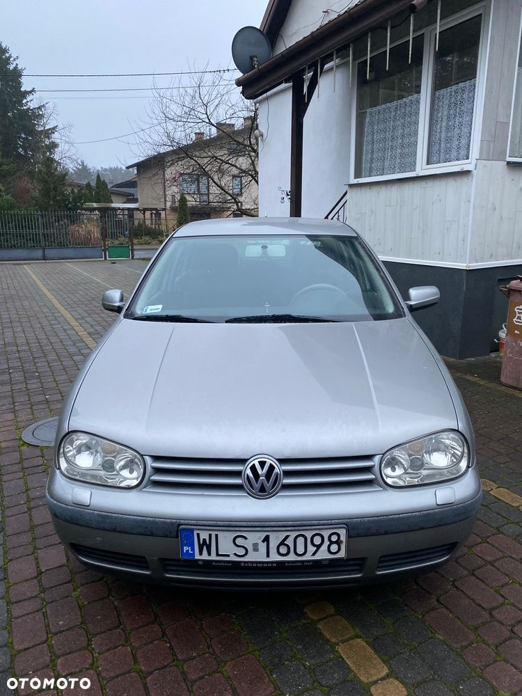 Volkswagen Golf 1.6 Basis - 2