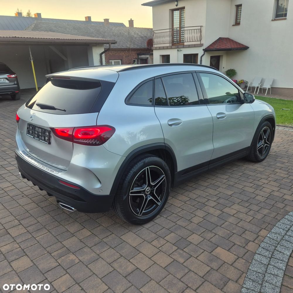 Mercedes-Benz GLA 180 d 8G-DCT AMG Line - 32