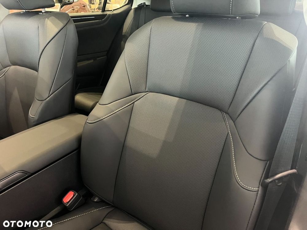 Lexus ES 300h Business Edition - 13