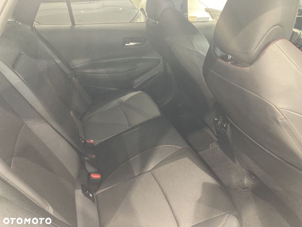 Toyota Corolla 1.8 Hybrid GR Sport Dynamic - 11