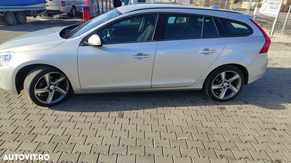 Volvo V60 D3 Momentum - 5