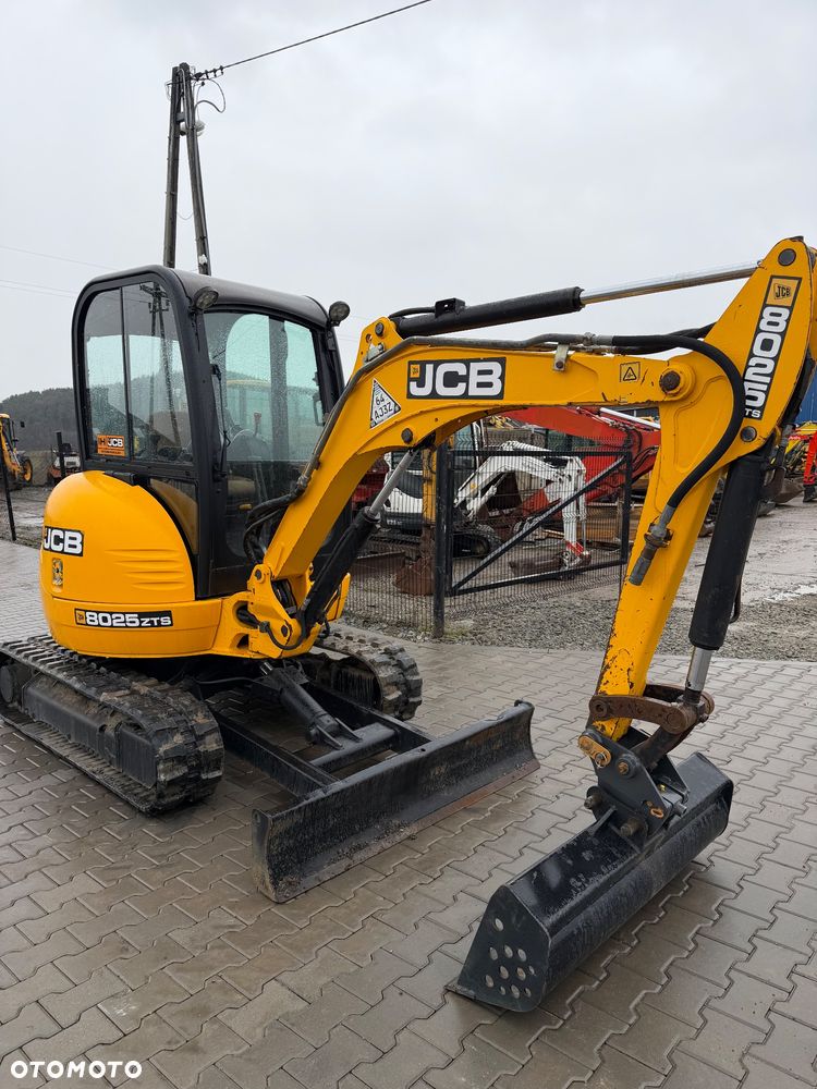 JCB 8025 - 8