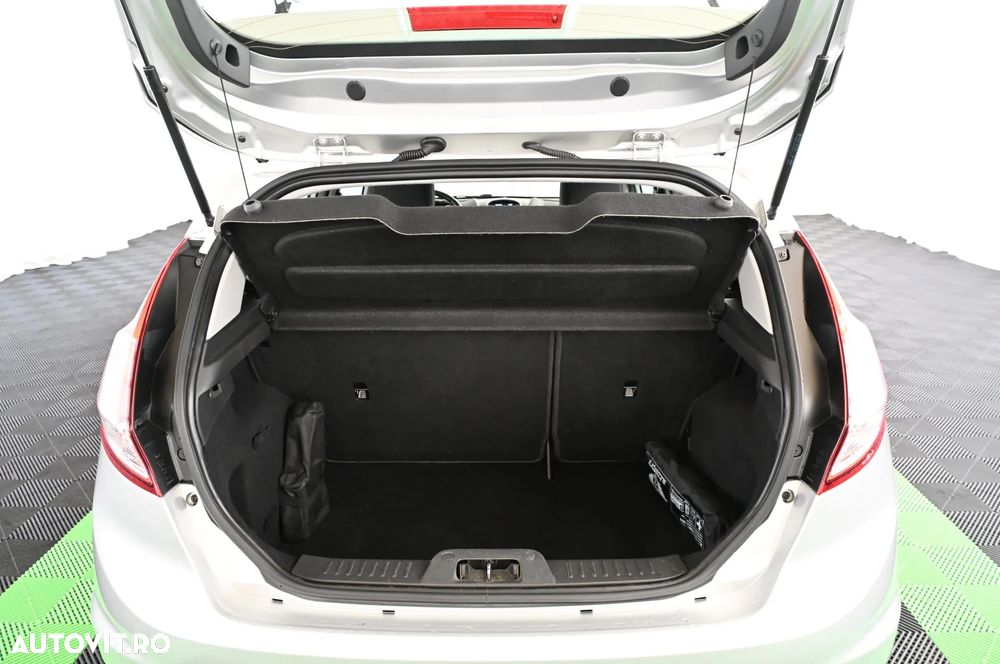 Ford Fiesta 1.0 EcoBoost Powershift Titanium - 28