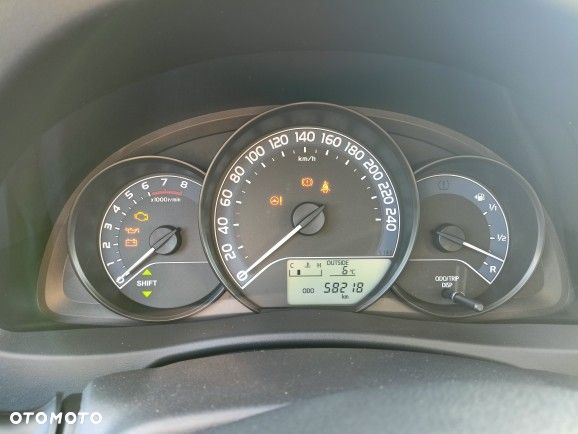 Toyota Auris 1.33 VVT-i Active - 10