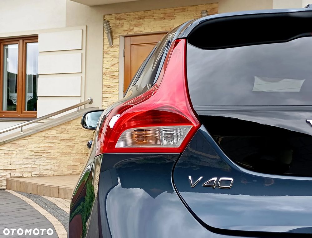 Volvo V40 T2 Drive-E Momentum - 35