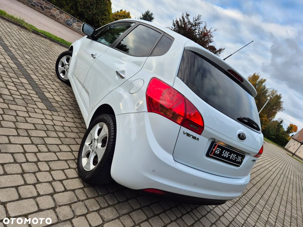 Kia Venga 1.6 CRDi 128 Dream-Team Edition - 12