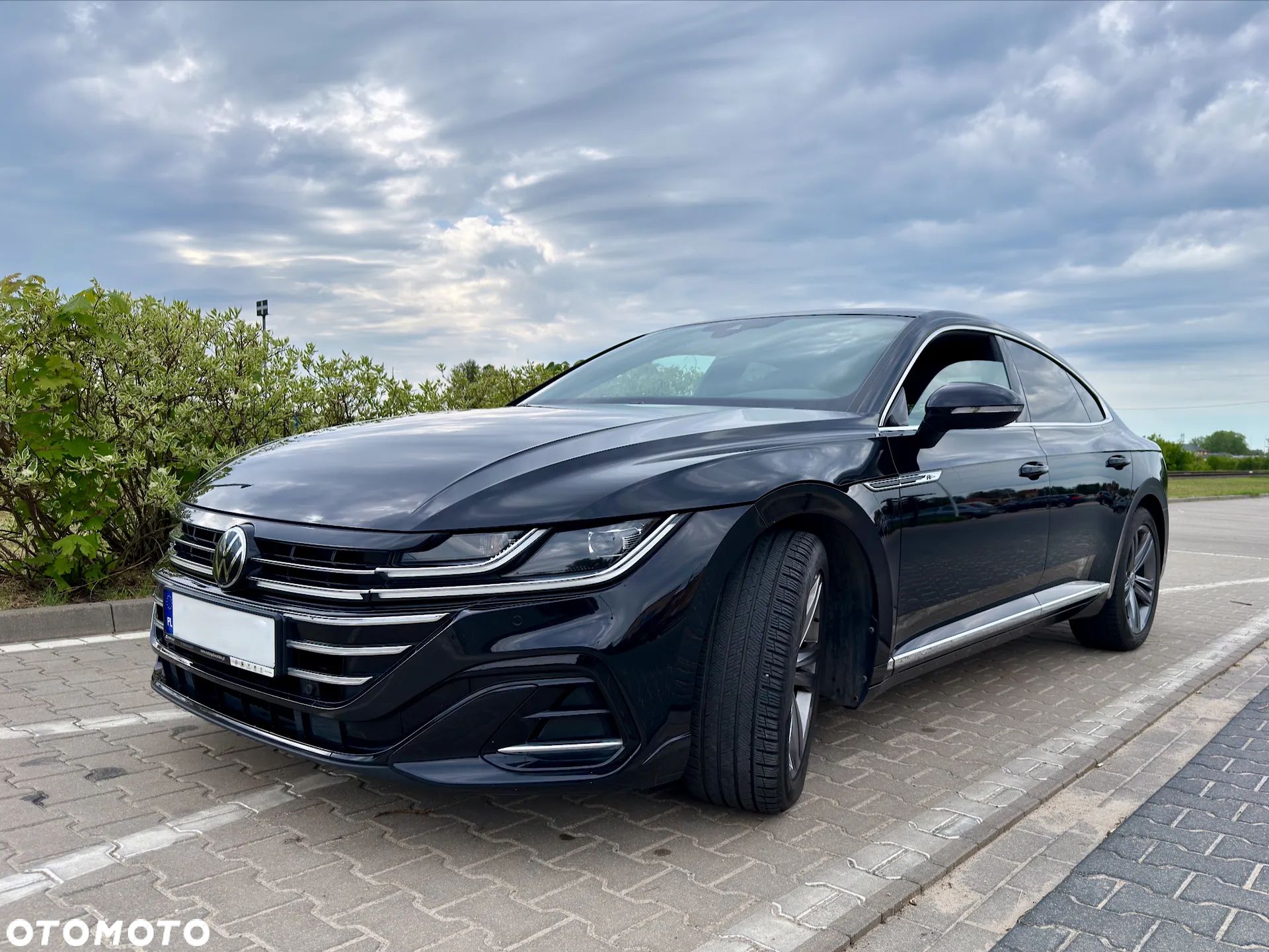 Volkswagen Arteon 2.0 TSI DSG R-Line - 1