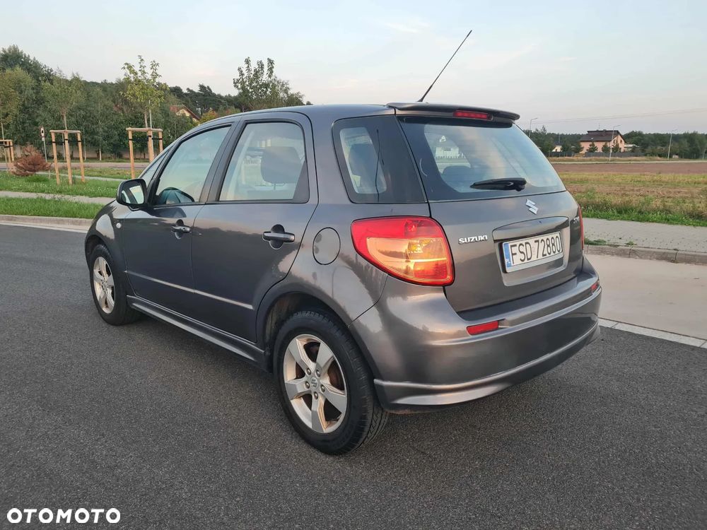 Suzuki SX4 Classic 1.6 VVT 4x2 City+ - 4