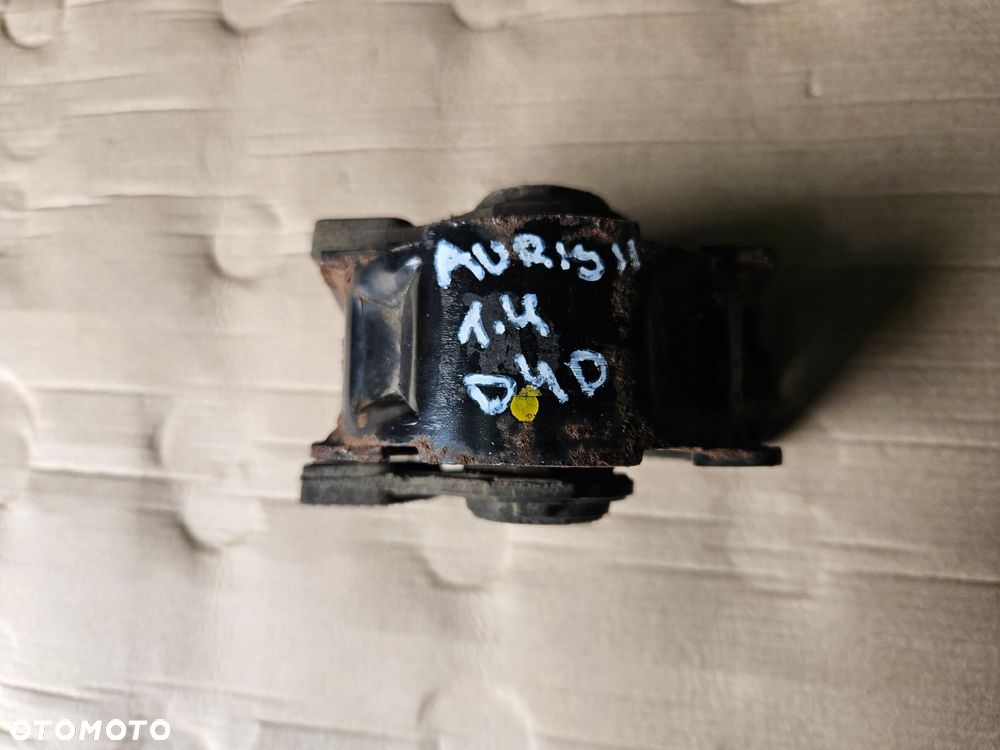 toyota auris ii 13-17 1.4 d4d poduszka łapa silnika - 2