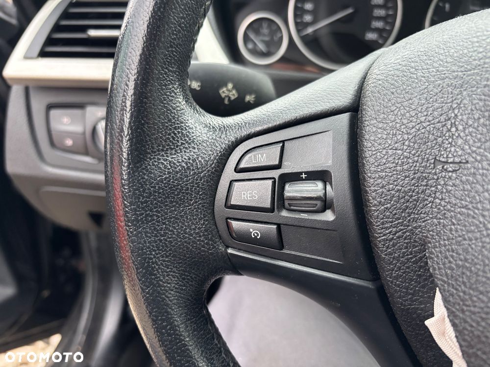 BMW 3GT 320d Sport Line - 33