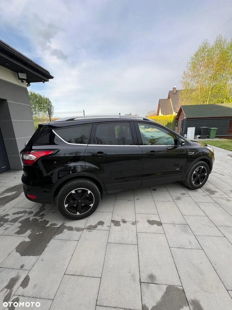 Ford Kuga 1.5 EcoBoost 4x4 Titanium - 4