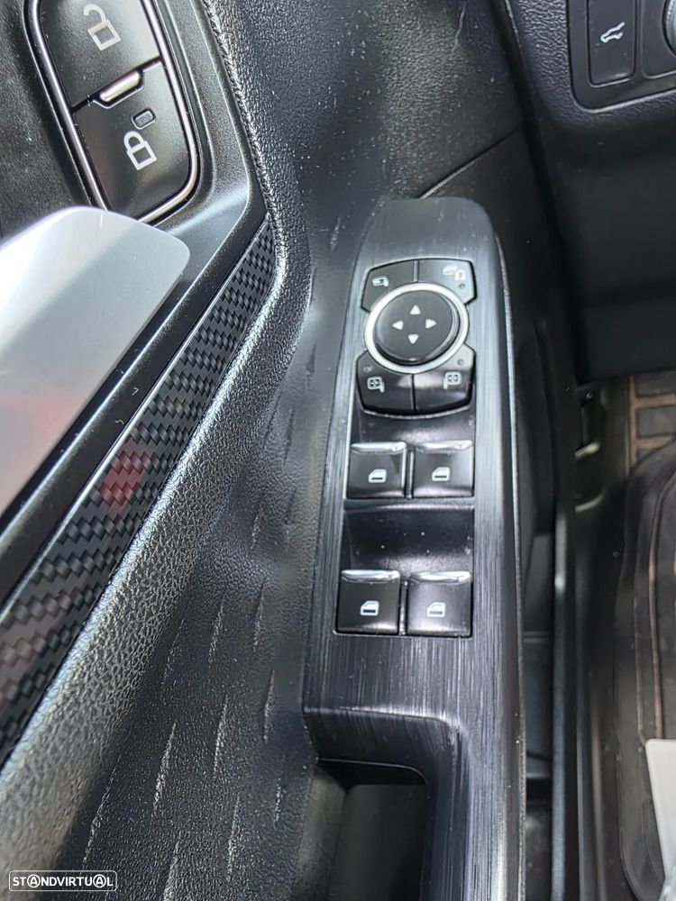 Ford Kuga 2.0 TDCi Vignale 4WD - 4