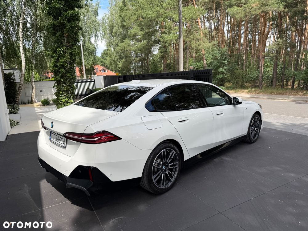 BMW Seria 5 520i mHEV M Sport sport - 7