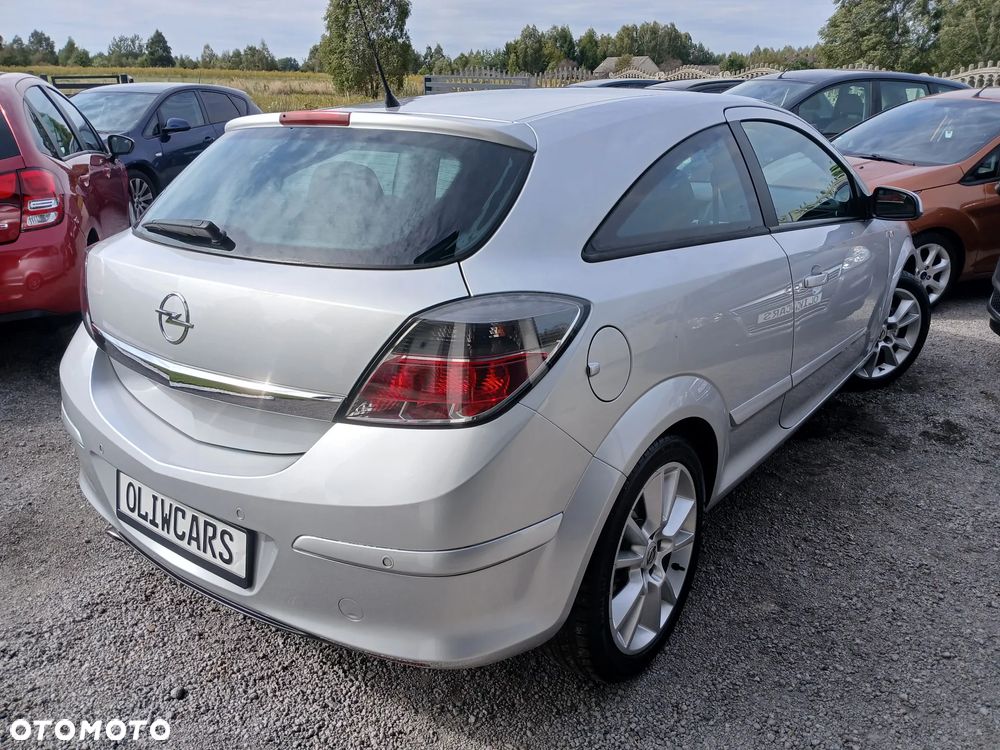 Opel Astra GTC 1.6 Sport - 3