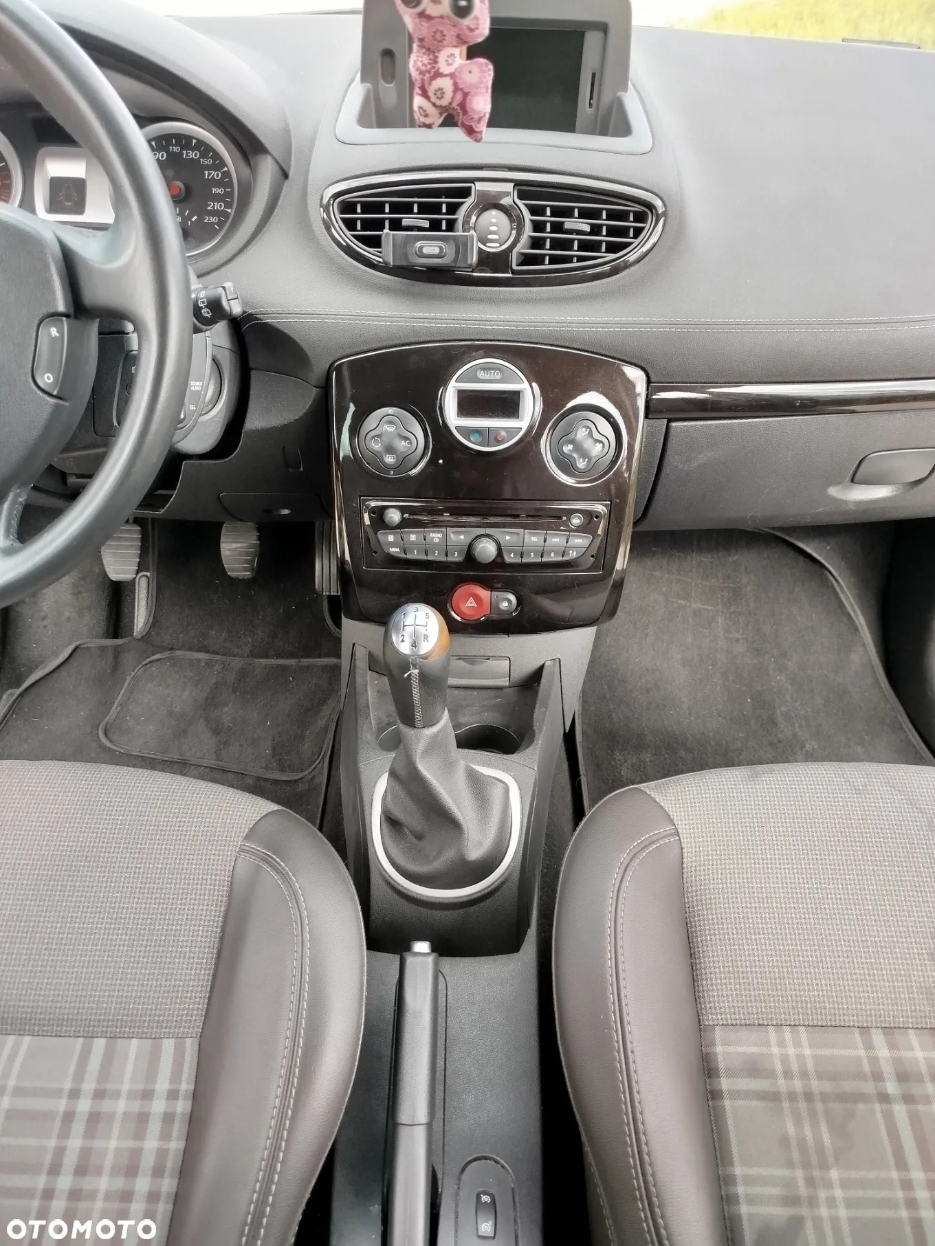 Renault Clio - 11