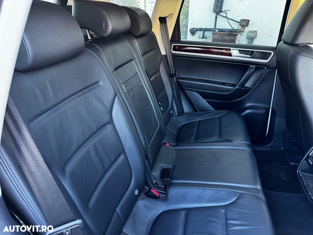 Volkswagen Touareg - 12