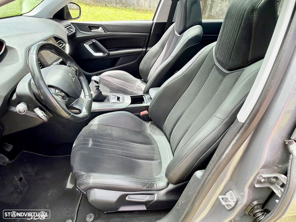 Peugeot 308 1.2 PureTech GT Line - 15