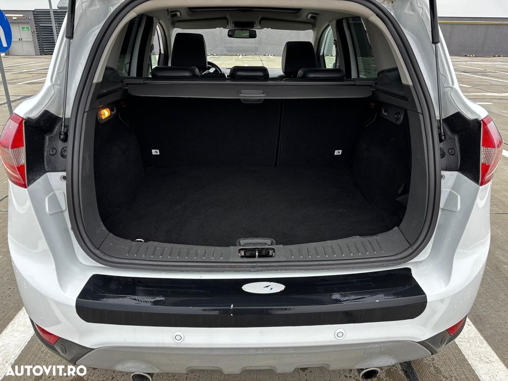 Ford Kuga 2.0 TDCi 4x4 Aut. Champions Edition - 6