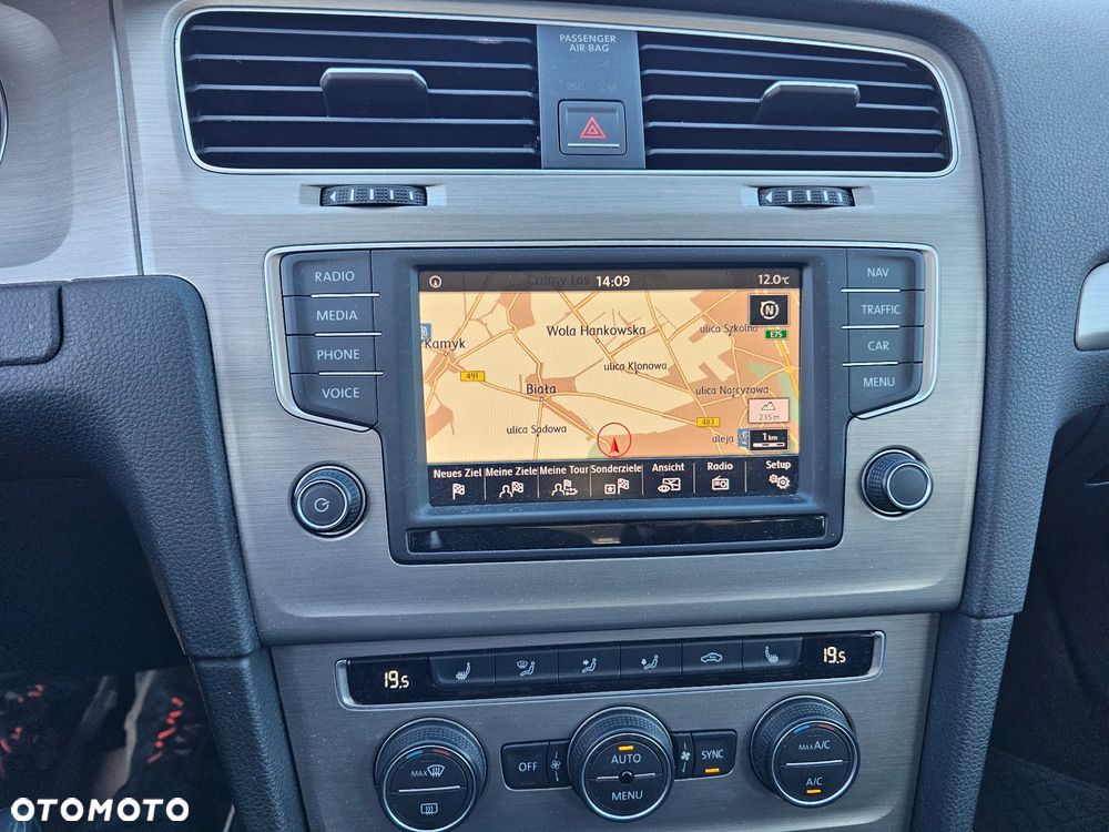 Volkswagen Golf Variant 2.0 TDI BlueMotion Technology Comfortline - 22