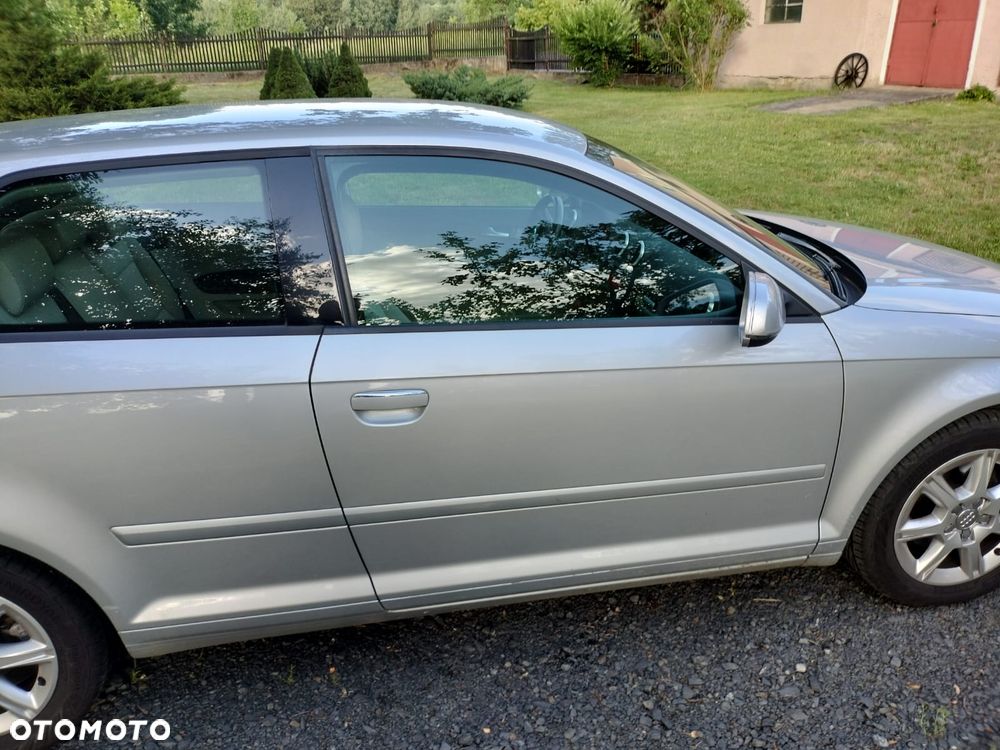 Audi A3 3-drzwiowe 1.4 TFSI S tronic Ambiente - 3