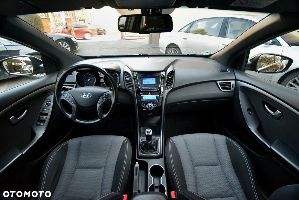 Hyundai i30 1.6 GDI BlueDrive Go - 16